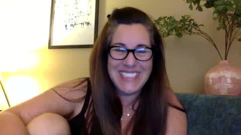 Snapshot of ddmolly chatting on 01.03.25 DDMolly online show from 01.03.25