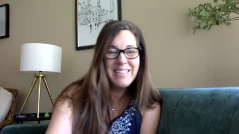 Snapshot of ddmolly chatting on 01.10.25 DDMolly online show from 01.10.25