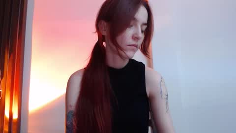 Snapshot of dead_girll chatting on 10.02.25 freak online show from 10.02.25