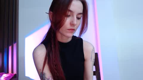 Snapshot of dead_girll chatting on 10.17.25 freak online show from 10.17.25