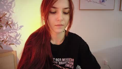 Snapshot of dead_girll chatting on 05.08.26 freak online show from 05.08.26