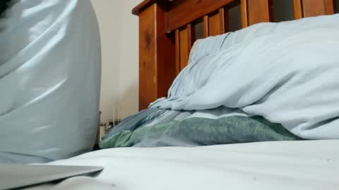 deanofflove221000 online show from 12.20.24