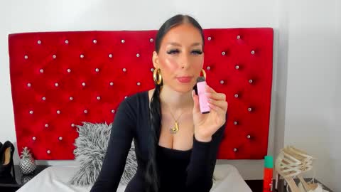 Snapshot of dearjasmine chatting on 10.13.25 Jasmine online show from 10.13.25