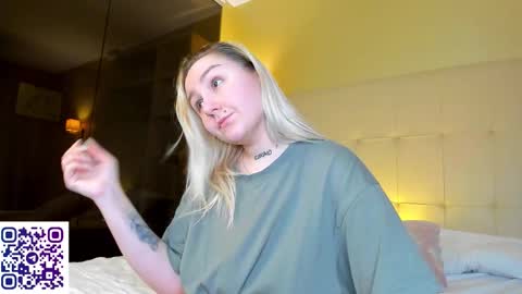 Debbie Mon Tue Fri Sun Sat GMT 3 1000am - 0400pm  online show from 11.15.25