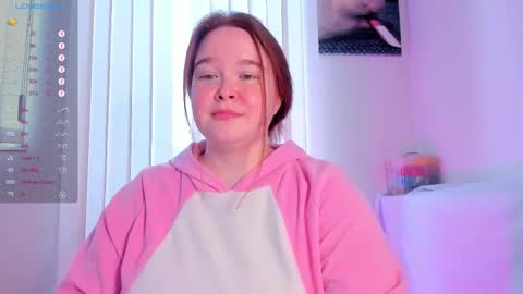 Snapshot of debbiewood chatting on 02.17.26 DeboraDebbieDee online show from 02.17.26