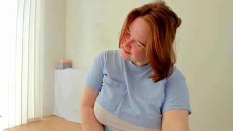 Snapshot of debbiewood chatting on 06.04.26 DeboraDebbieDee online show from 06.04.26
