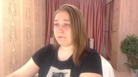 Snapshot of debramust chatting on 01.07.25 debramust online show from 01.07.25