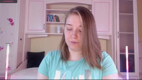 Snapshot of debramust chatting on 01.20.25 debramust online show from 01.20.25