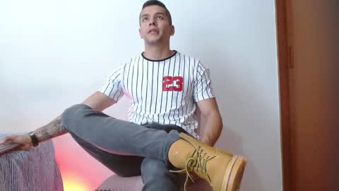 Santiago online show from 03.10.25