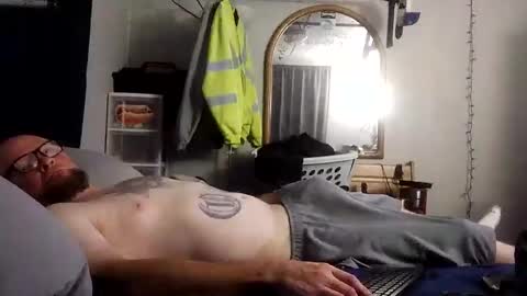 Snapshot of decoyx5o5 chatting on 01.17.25 decoyx5o5 online show from 01.17.25