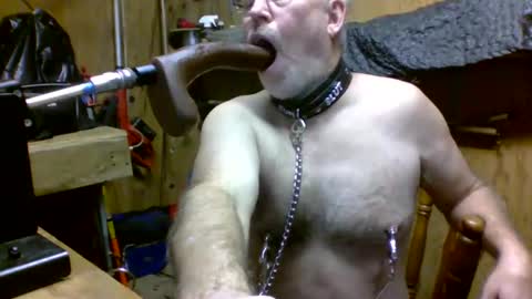 Snapshot of deepthroat227 chatting on 12.23.24 Deepthroat My Big Dildos online show from 12.23.24