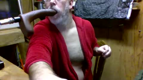 Snapshot of deepthroat227 chatting on 01.18.25 Deepthroat My Big Dildos online show from 01.18.25