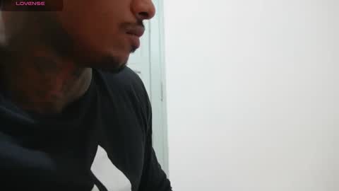 Snapshot of deepthroatfucker_ccs chatting on 12.01.25 deepthroatfucker_ccs online show from 12.01.25