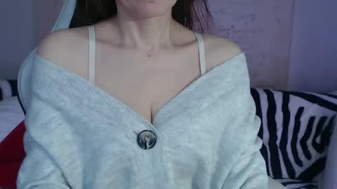 Snapshot of deessedivine chatting on 01.06.25 KamiDevi online show from 01.06.25