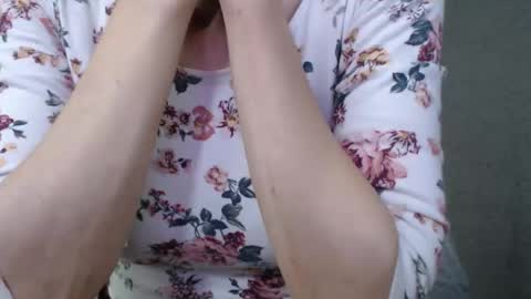 Snapshot of deessedivine chatting on 10.03.25 KamiDevi online show from 10.03.25