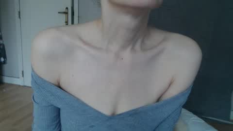 Snapshot of deessedivine chatting on 10.10.25 KamiDevi online show from 10.10.25