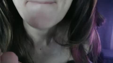 Snapshot of deessedivine chatting on 11.13.25 KamiDevi online show from 11.13.25