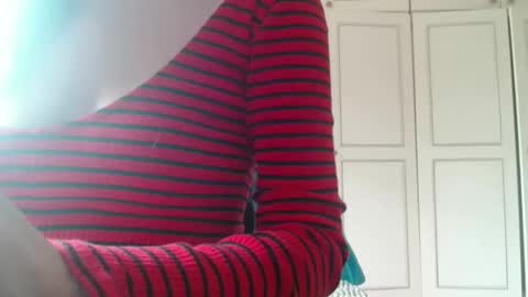 Snapshot of deessedivine chatting on 05.12.26 KamiDevi online show from 05.12.26