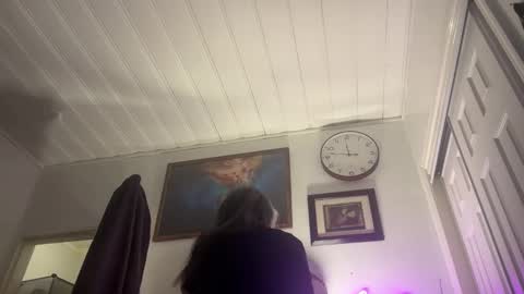 Tori online show from 12.22.25