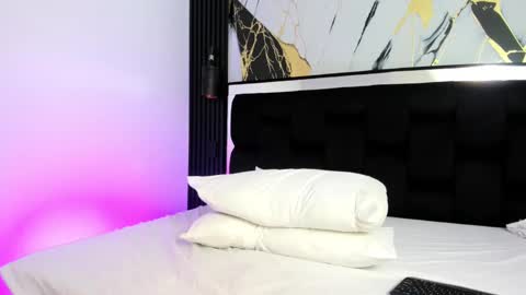 Snapshot of dei_v_48 chatting on 12.13.24 DEIVY online show from 12.13.24