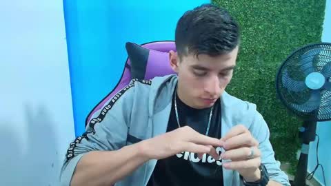 Snapshot of deiby_baby chatting on 02.08.25 DEIBY online show from 02.08.25