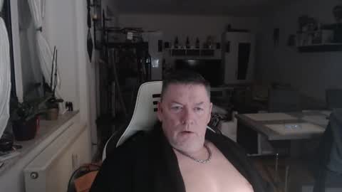 deinprinz2312 online show from 01.15.25