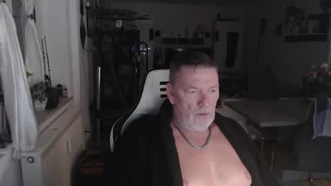 deinprinz2312 online show from 09.29.25