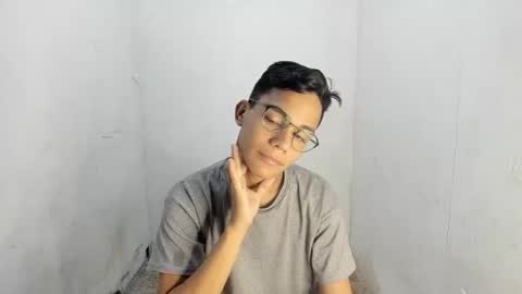 Snapshot of deivi_colins chatting on 10.20.25 deivi_colins online show from 10.20.25