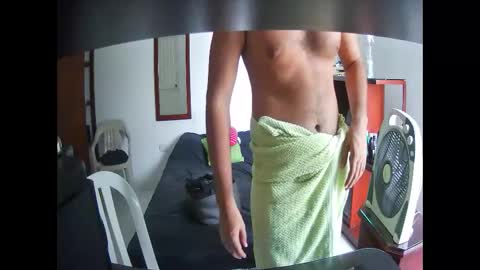 Snapshot of deividellobo chatting on 11.26.25 deividellobo online show from 11.26.25