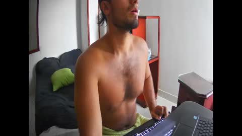 Snapshot of deividellobo chatting on 11.27.25 deividellobo online show from 11.27.25