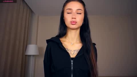 Hello everyone Im Tessa Make yourself comfortable. Were going to have fun together  online show from 09.15.25