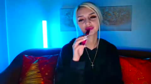 deliciaalove online show from 12.16.24