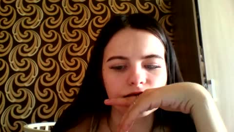 Snapshot of deliciastombaugh chatting on 07.17.26 Kiki online show from 07.17.26