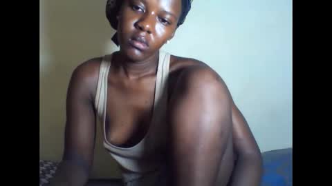 Snapshot of deliciousbabe01 chatting on 09.22.25 EVAH online show from 09.22.25