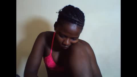Snapshot of deliciousbabe01 chatting on 10.20.25 EVAH online show from 10.20.25