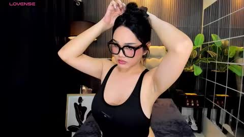 Snapshot of delightfulprincess chatting on 09.28.25 Tyra Colins online show from 09.28.25