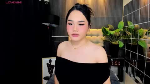 Snapshot of delightfulprincess chatting on 10.20.25 Tyra Colins online show from 10.20.25