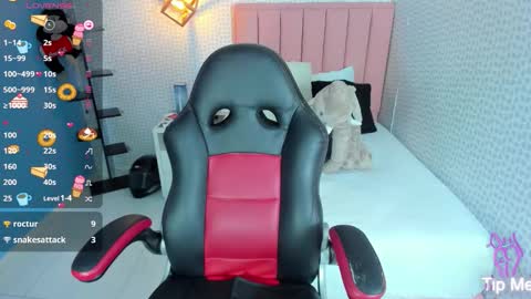 delilah_leone online show from 09.16.25