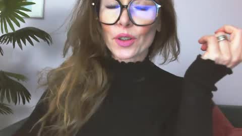 Snapshot of delilah_sweet chatting on 06.16.26 delilah_sweet online show from 06.16.26