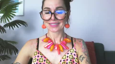 Snapshot of delilah_sweet chatting on 06.24.26 delilah_sweet online show from 06.24.26