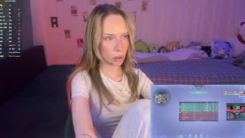 Snapshot of dellacampbell chatting on 05.10.26 Della online show from 05.10.26