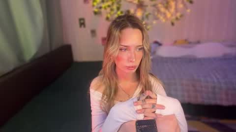 Snapshot of dellacampbell chatting on 06.01.26 Della online show from 06.01.26