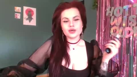 dellacrush_ online show from 02.06.25