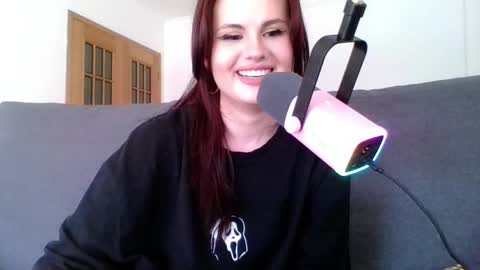 dellacrush_ online show from 02.28.25