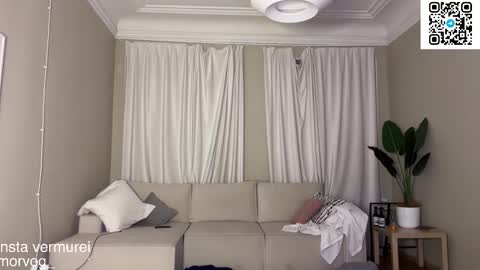 Delora online show from 10.21.25