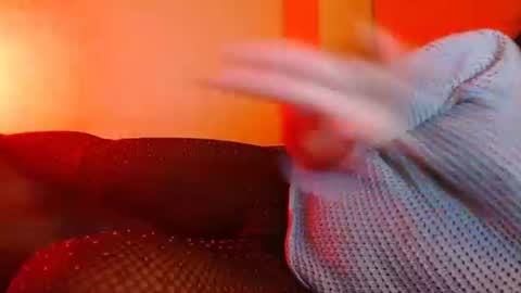 Delphine online show from 02.12.25