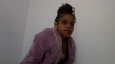 Snapshot of delphineee chatting on 06.27.26 delphine online show from 06.27.26