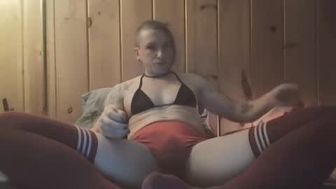 Snapshot of demelzabehr chatting on 01.09.25 Frankie online show from 01.09.25