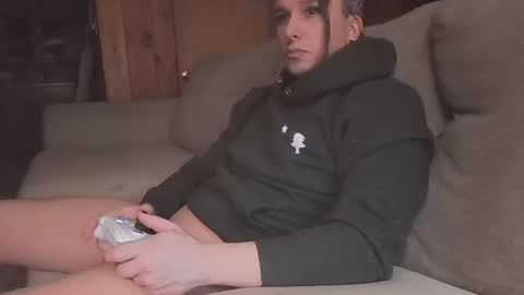 Snapshot of demelzabehr chatting on 01.29.25 Frankie online show from 01.29.25