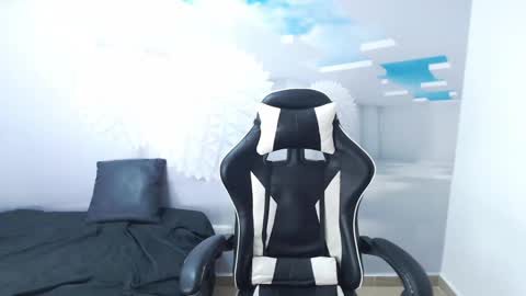 DEMI online show from 03.08.25